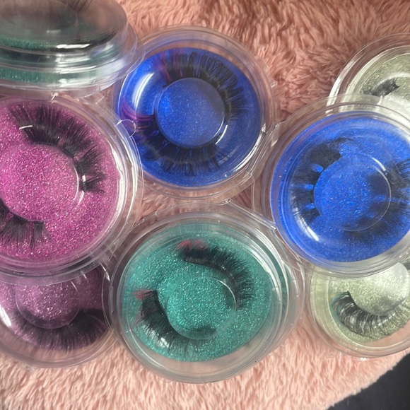 Color lashes , black lash with color on the end - Picture 5 of 6